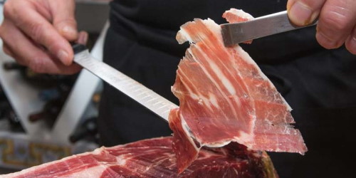 hand carving serrano ham, buy iberico ham, cheap, jabugo, spanish, pata negra